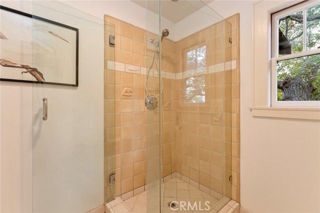 354 N Canon Avenue, Sierra Madre, CA 91024