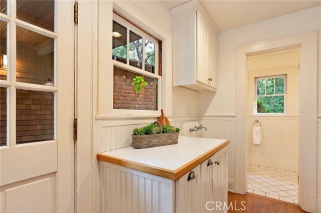 354 N Canon Avenue, Sierra Madre, CA 91024