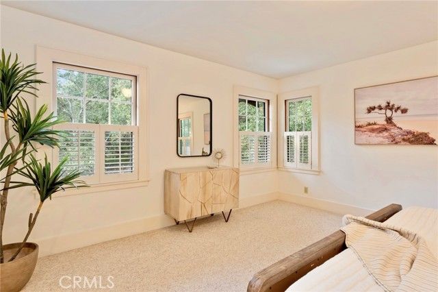 354 N Canon Avenue, Sierra Madre, CA 91024