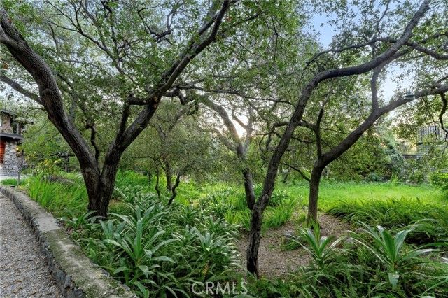 354 N Canon Avenue, Sierra Madre, CA 91024