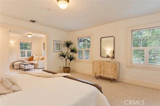 354 N Canon Avenue, Sierra Madre, CA 91024