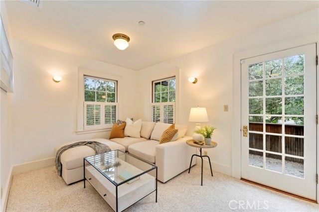 354 N Canon Avenue, Sierra Madre, CA 91024