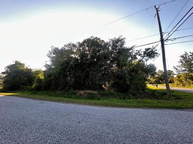 TOPEKA LANE, North Port, FL 34291