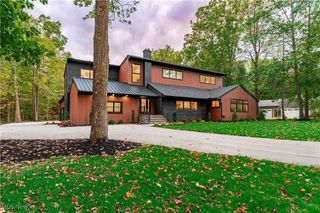 32570 Hiram Trail, Moreland Hills, OH 44022