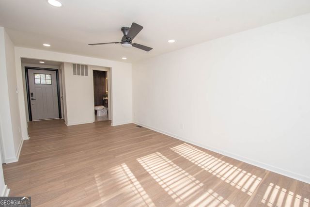 302 Glenview Drive, Peachtree City, GA 30269