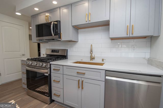 302 Glenview Drive, Peachtree City, GA 30269