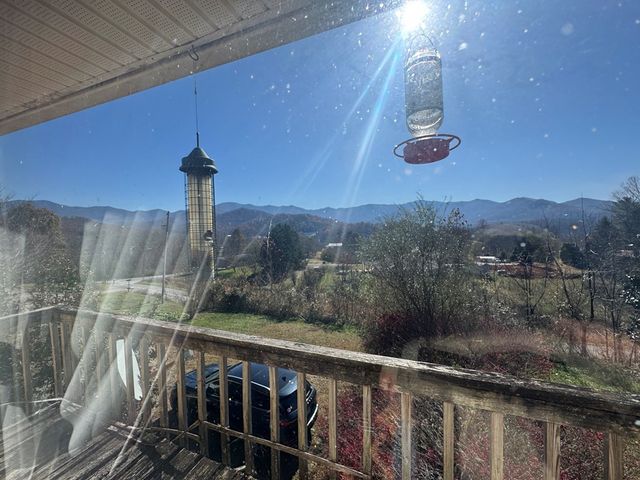 33 Teaks Drive, Hayesville, NC 28904