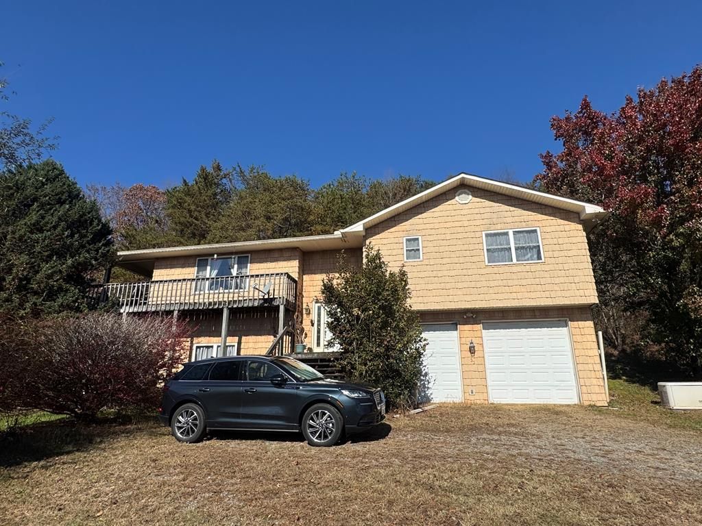 33 Teaks Drive, Hayesville, NC 28904