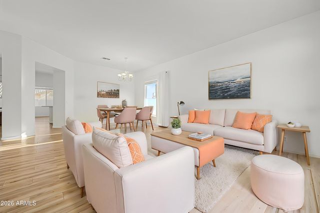 8663 W YUKON Drive, Peoria, AZ 85382