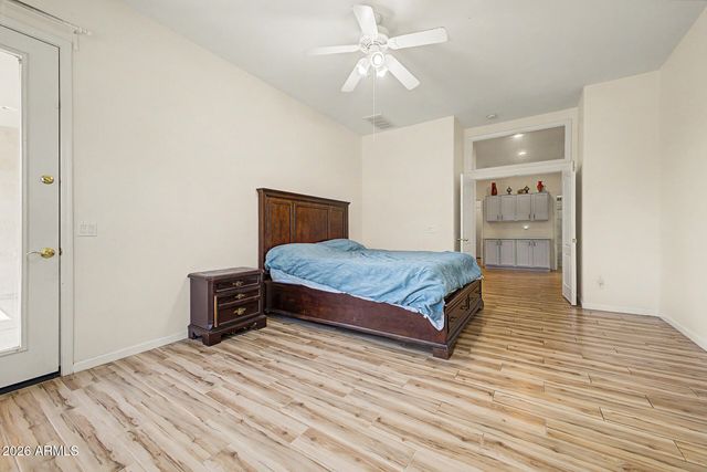 8663 W YUKON Drive, Peoria, AZ 85382