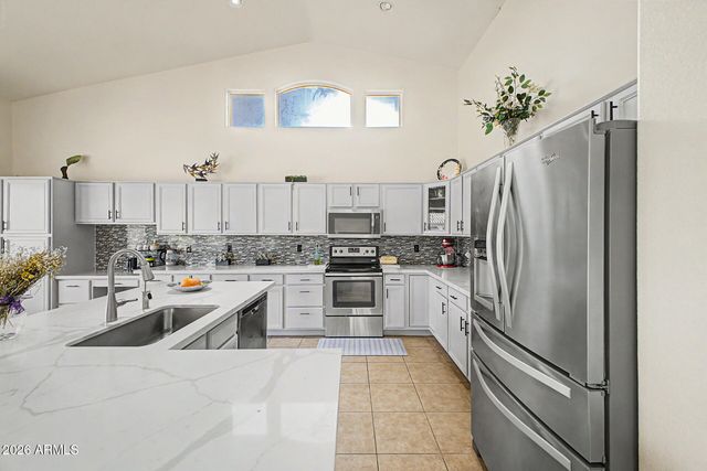 8663 W YUKON Drive, Peoria, AZ 85382