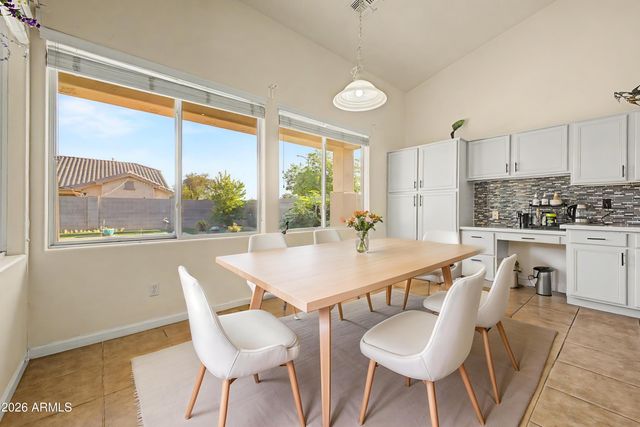 8663 W YUKON Drive, Peoria, AZ 85382