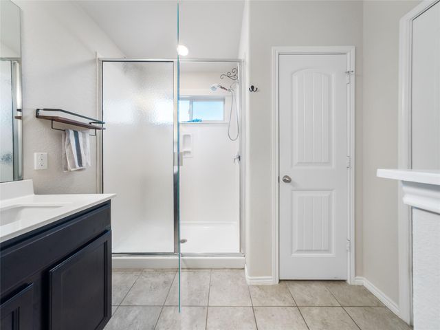 137 Hematite LN, Jarrell, TX 76537