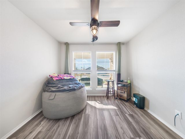 137 Hematite LN, Jarrell, TX 76537