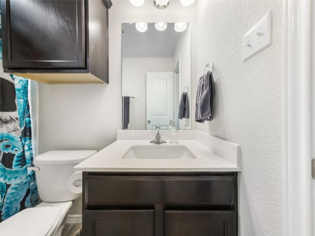 137 Hematite LN, Jarrell, TX 76537