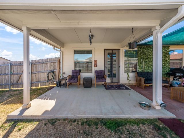 137 Hematite LN, Jarrell, TX 76537