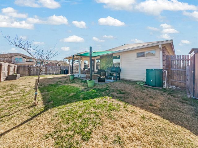 137 Hematite LN, Jarrell, TX 76537