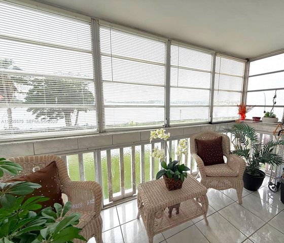 18601 NE 14th Ave 201, Miami, FL 33179
