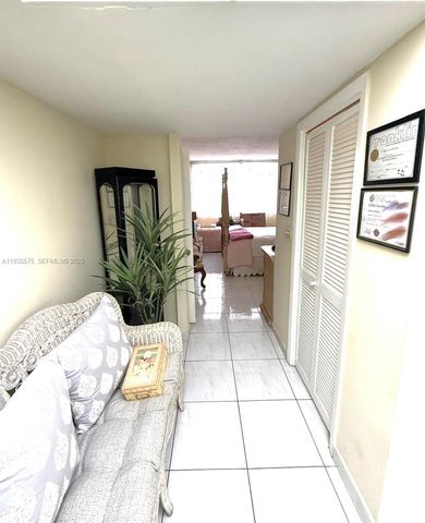 18601 NE 14th Ave 201, Miami, FL 33179