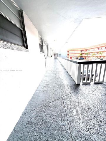 18601 NE 14th Ave 201, Miami, FL 33179
