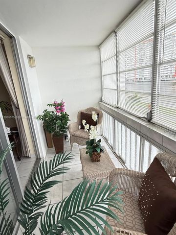 18601 NE 14th Ave 201, Miami, FL 33179