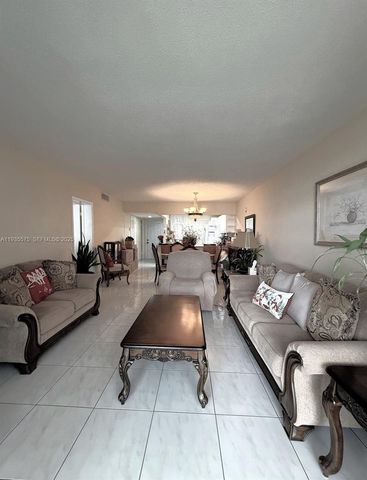 18601 NE 14th Ave 201, Miami, FL 33179