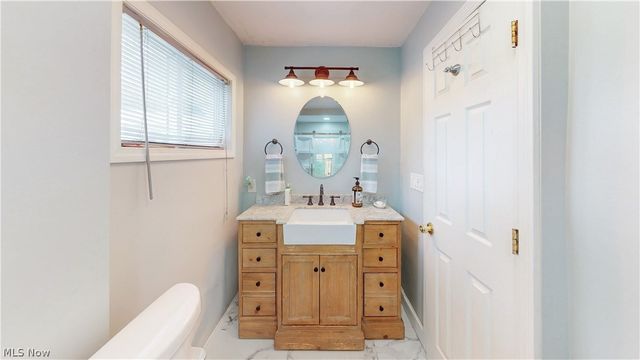 2574 South Street, Lakemore, OH 44250