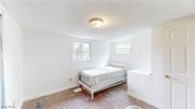 2574 South Street, Lakemore, OH 44250