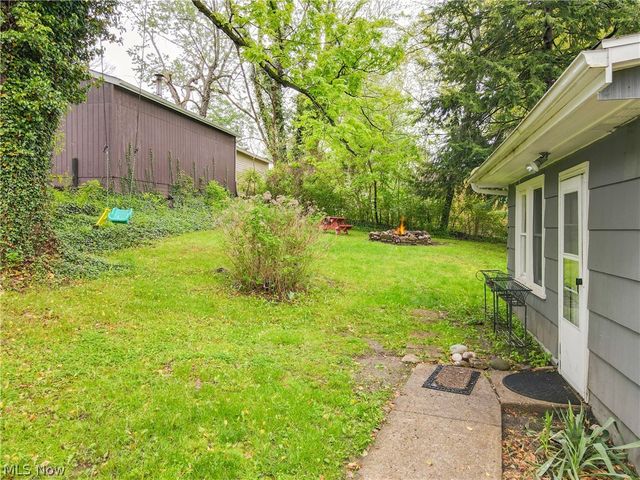 2574 South Street, Lakemore, OH 44250