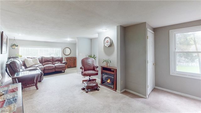 2574 South Street, Lakemore, OH 44250