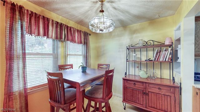 2574 South Street, Lakemore, OH 44250