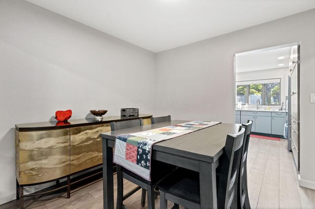 64 Glen Drive, Worthington, OH 43085