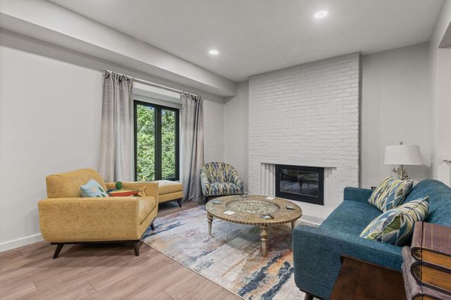 64 Glen Drive, Worthington, OH 43085