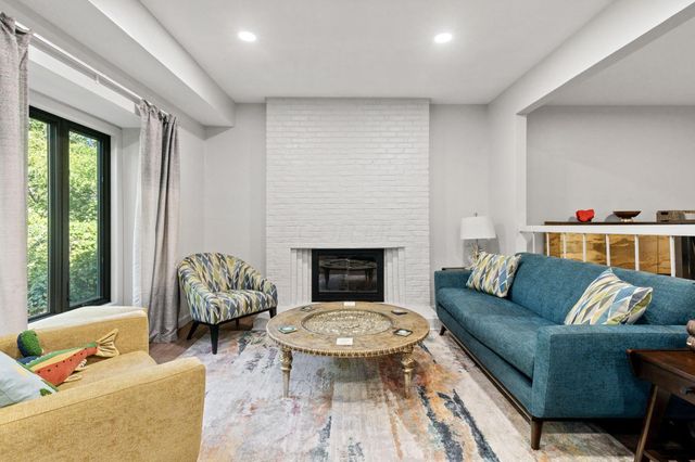 64 Glen Drive, Worthington, OH 43085