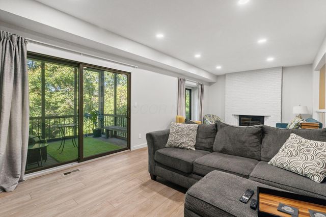 64 Glen Drive, Worthington, OH 43085