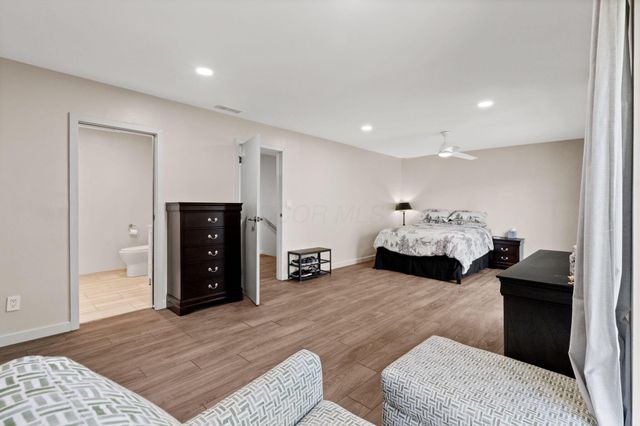 64 Glen Drive, Worthington, OH 43085