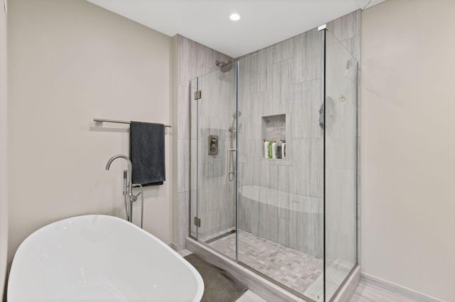 64 Glen Drive, Worthington, OH 43085