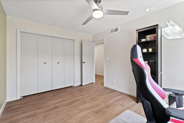 64 Glen Drive, Worthington, OH 43085