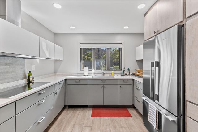 64 Glen Drive, Worthington, OH 43085