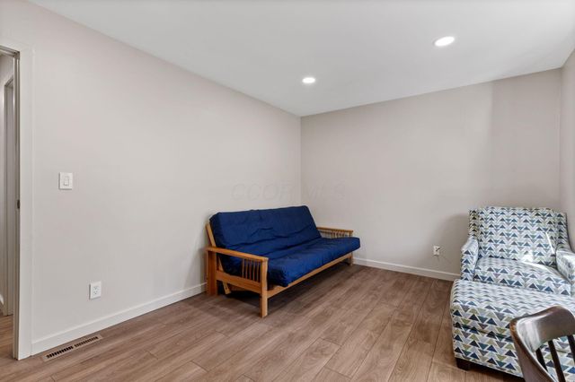 64 Glen Drive, Worthington, OH 43085