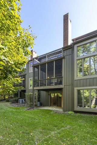 64 Glen Drive, Worthington, OH 43085