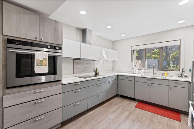 64 Glen Drive, Worthington, OH 43085