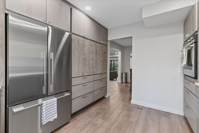 64 Glen Drive, Worthington, OH 43085