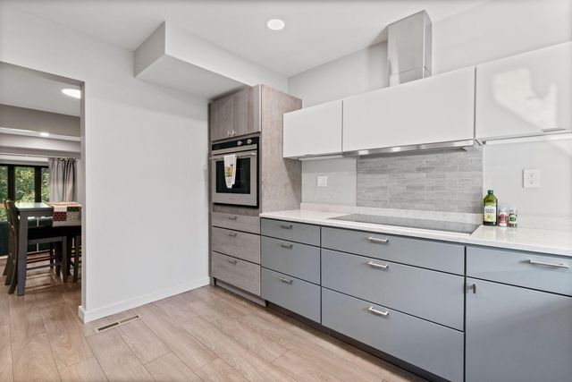 64 Glen Drive, Worthington, OH 43085