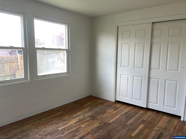 210 Hoyt St S, Salem, OR 97302