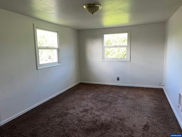 210 Hoyt St S, Salem, OR 97302