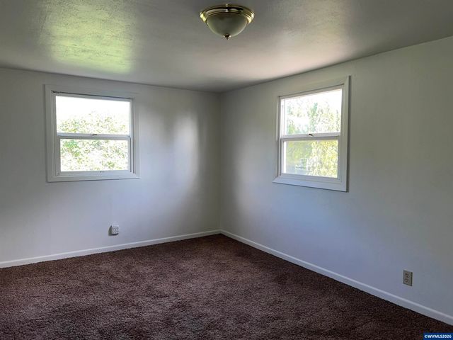 210 Hoyt St S, Salem, OR 97302