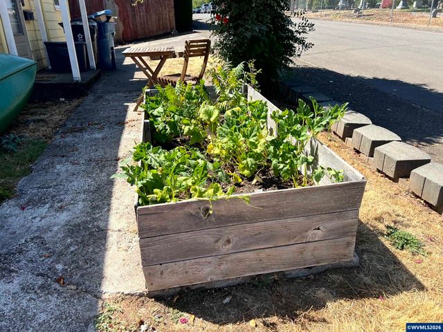 210 Hoyt St S, Salem, OR 97302