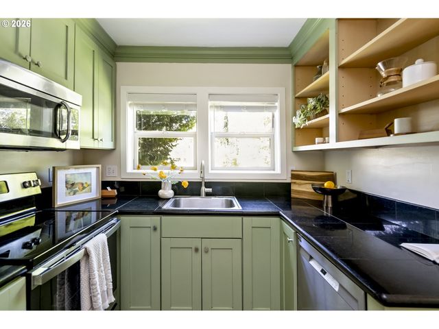 3719 Se 42ND Ave, Portland, OR 97206