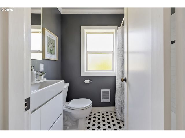 3719 Se 42ND Ave, Portland, OR 97206